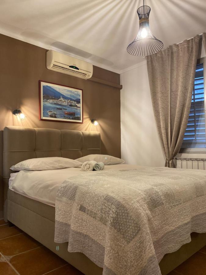 Apartments Oliva Porec Bagian luar foto