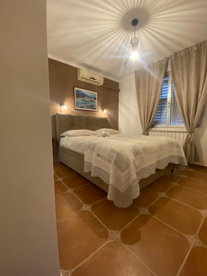 Apartments Oliva Porec Bagian luar foto