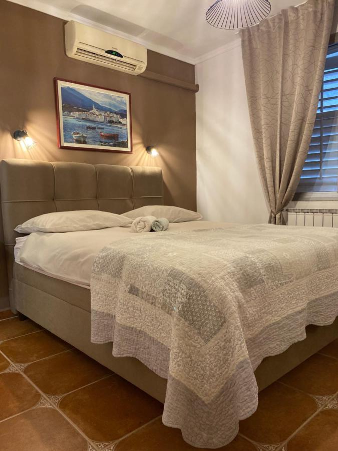 Apartments Oliva Porec Bagian luar foto