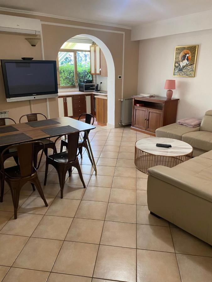 Apartments Oliva Porec Bagian luar foto