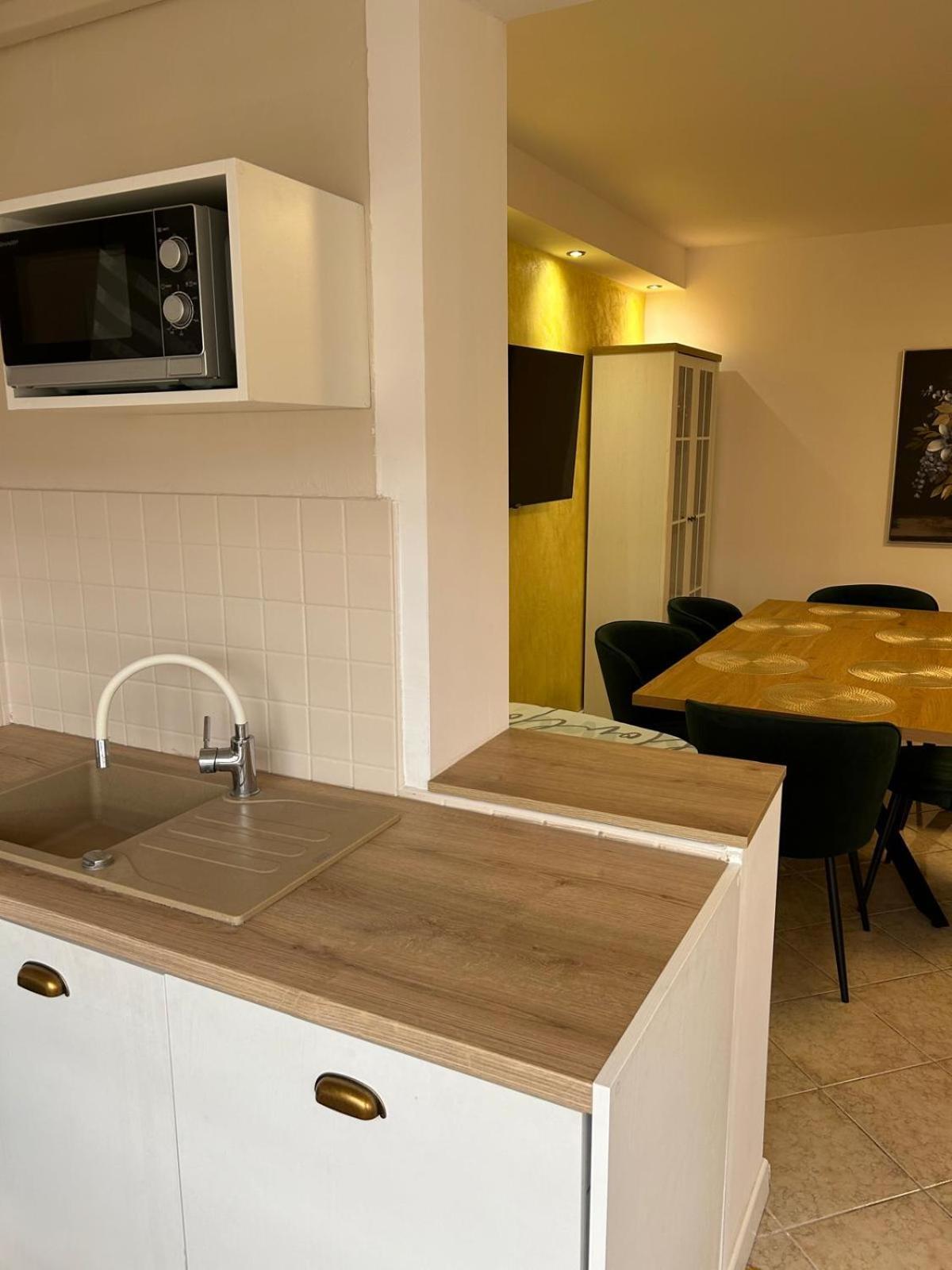 Apartments Oliva Porec Bagian luar foto