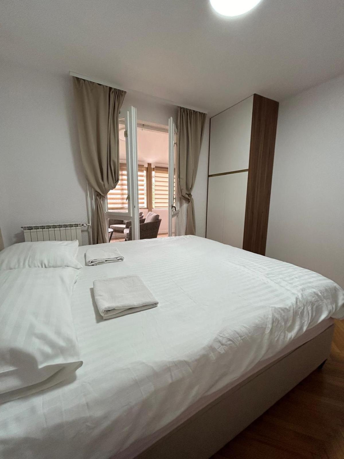Apartments Oliva Porec Bagian luar foto